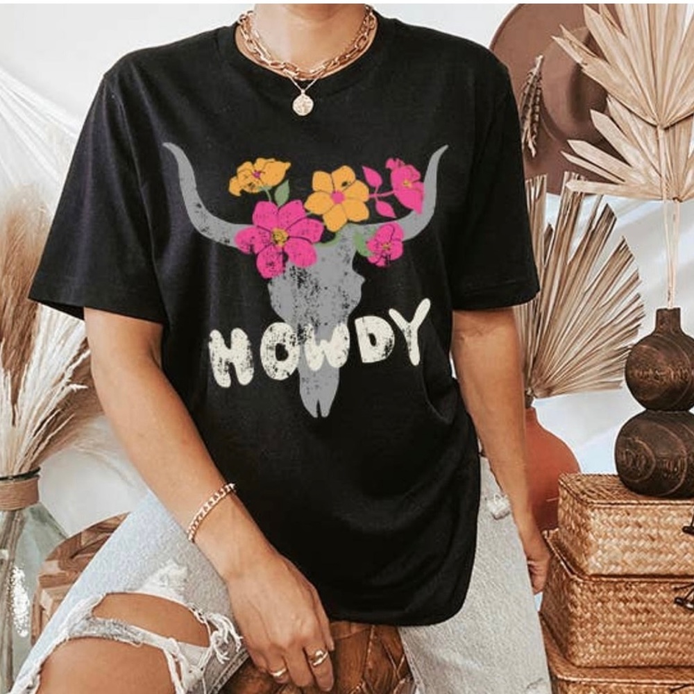 Howdy Graphic Tee